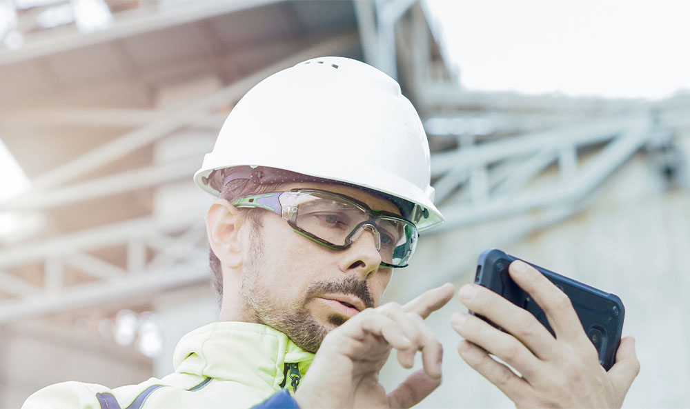 aucobo_worker_smartphone_product_overview